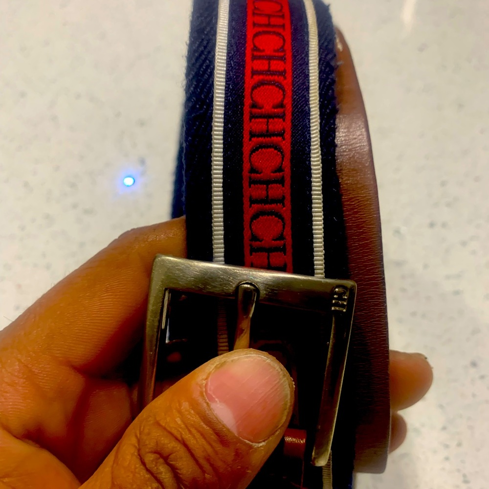 Men new Carolina herrera belt worn once but doesn’t fit